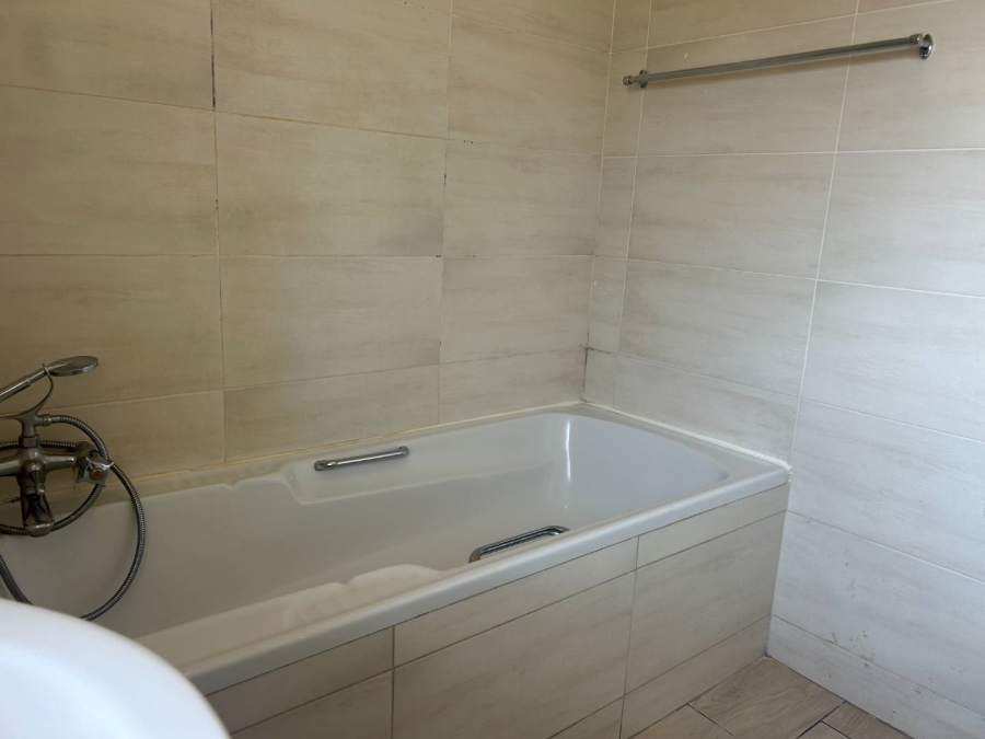 3 Bedroom Property for Sale in Farrarmere Gauteng