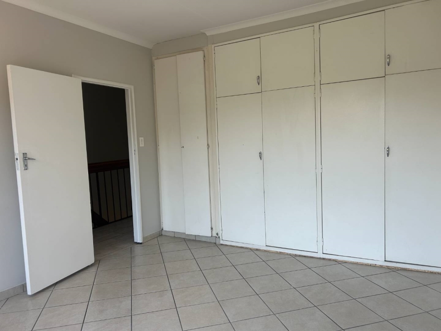 3 Bedroom Property for Sale in Farrarmere Gauteng
