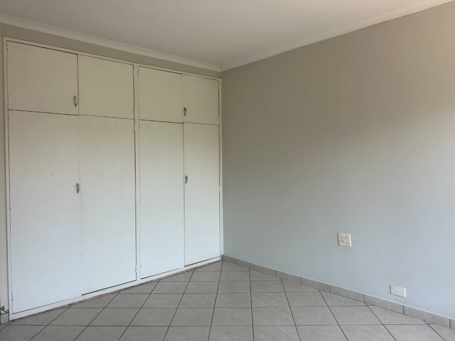 3 Bedroom Property for Sale in Farrarmere Gauteng