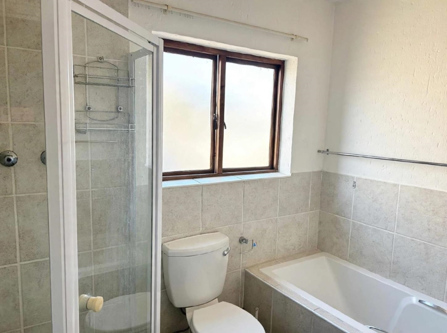 2 Bedroom Property for Sale in Helderwyk Gauteng