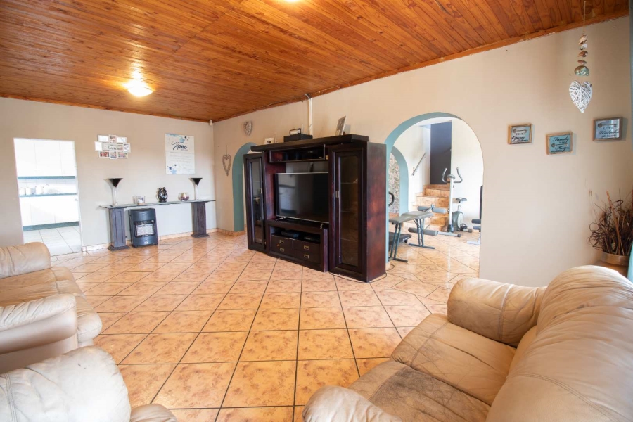 6 Bedroom Property for Sale in Parkrand Gauteng