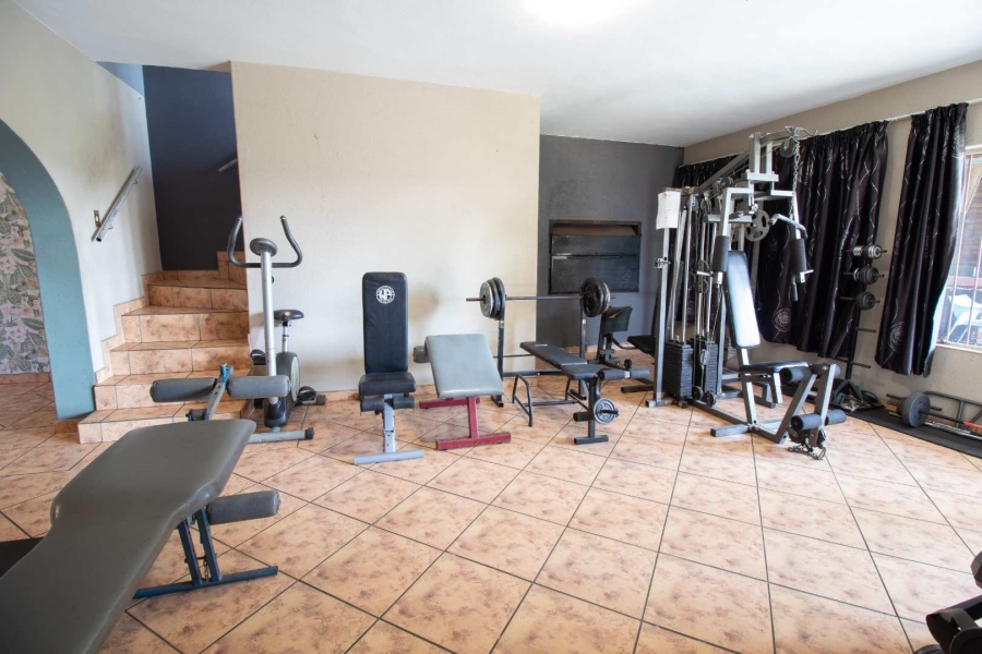 6 Bedroom Property for Sale in Parkrand Gauteng