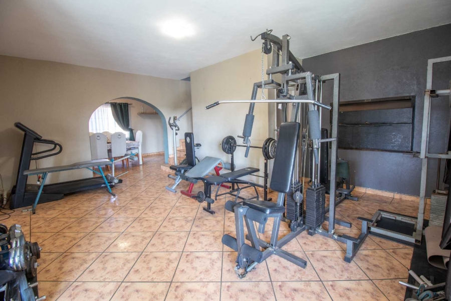 6 Bedroom Property for Sale in Parkrand Gauteng