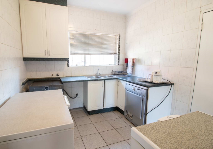 6 Bedroom Property for Sale in Parkrand Gauteng