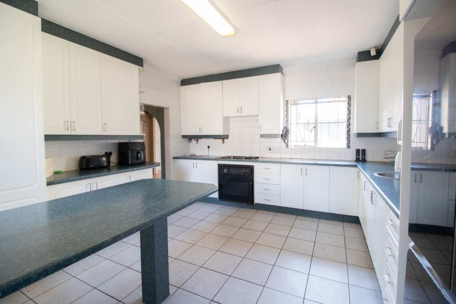 6 Bedroom Property for Sale in Parkrand Gauteng