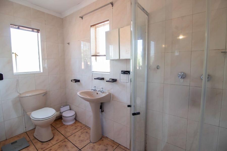 6 Bedroom Property for Sale in Parkrand Gauteng