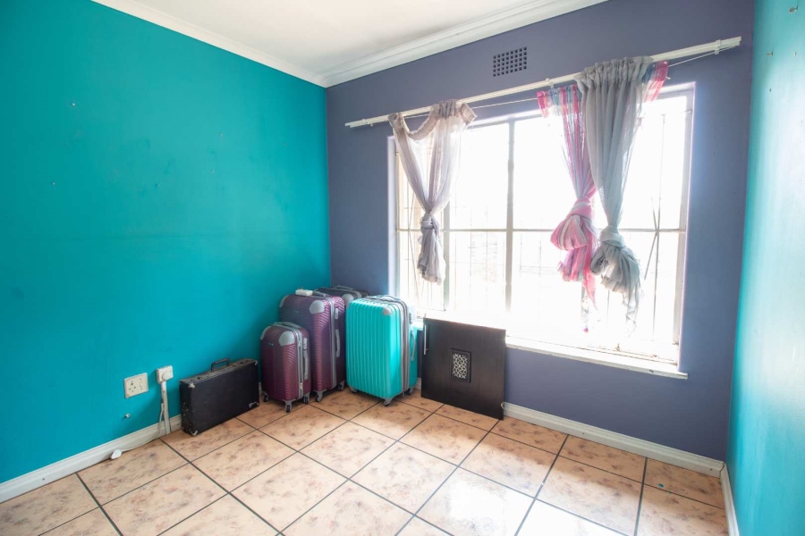 6 Bedroom Property for Sale in Parkrand Gauteng
