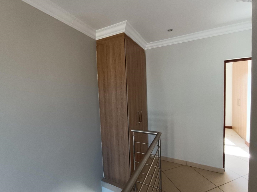 3 Bedroom Property for Sale in Thatchfield Close Gauteng