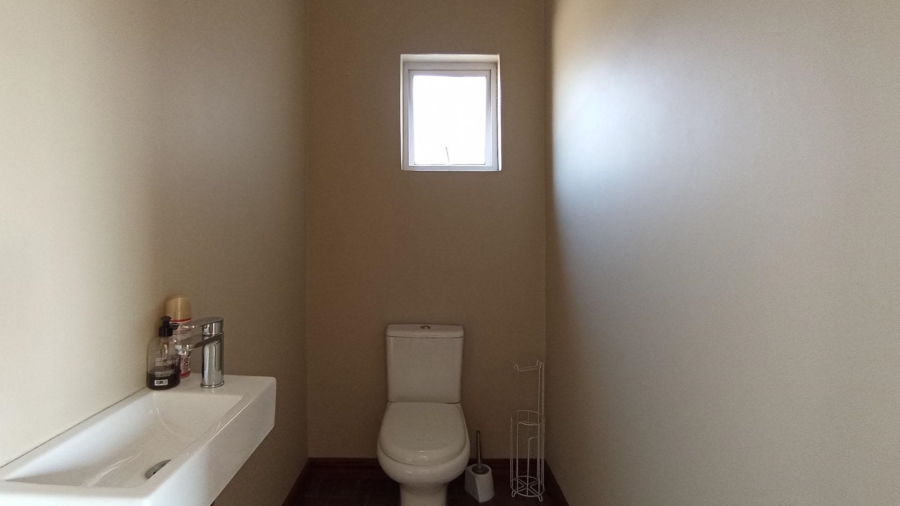 4 Bedroom Property for Sale in Heritage Hill Gauteng
