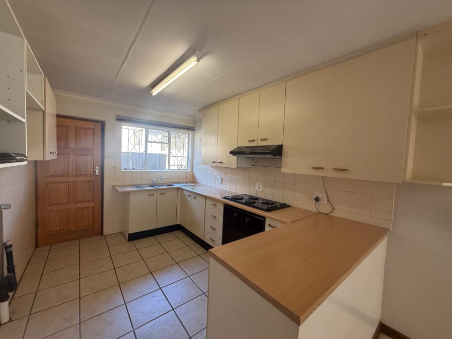 3 Bedroom Property for Sale in Roodekrans Gauteng