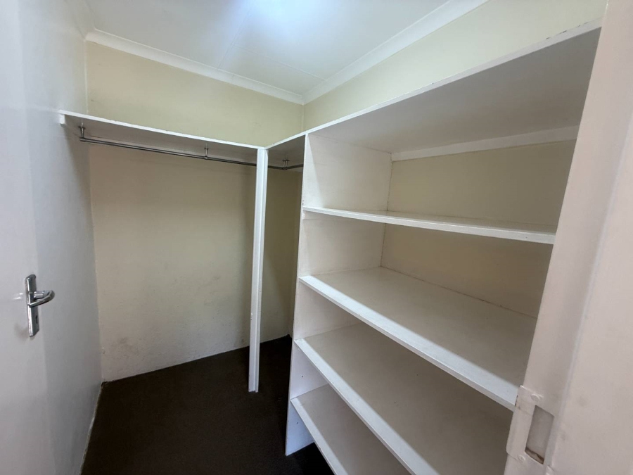 3 Bedroom Property for Sale in Roodekrans Gauteng