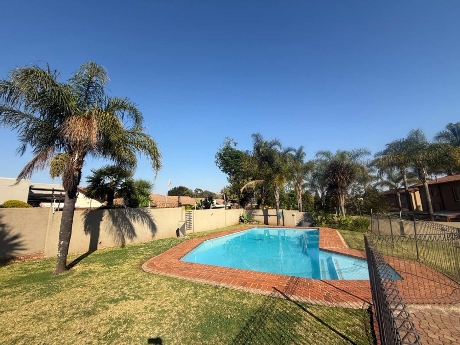 3 Bedroom Property for Sale in Roodekrans Gauteng
