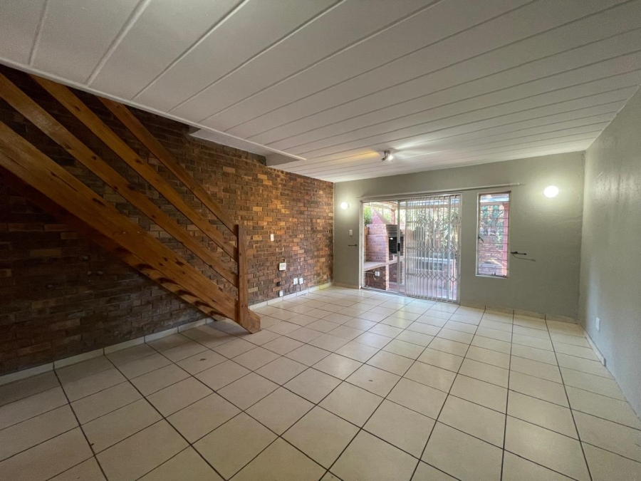 4 Bedroom Property for Sale in Weltevreden Park Gauteng