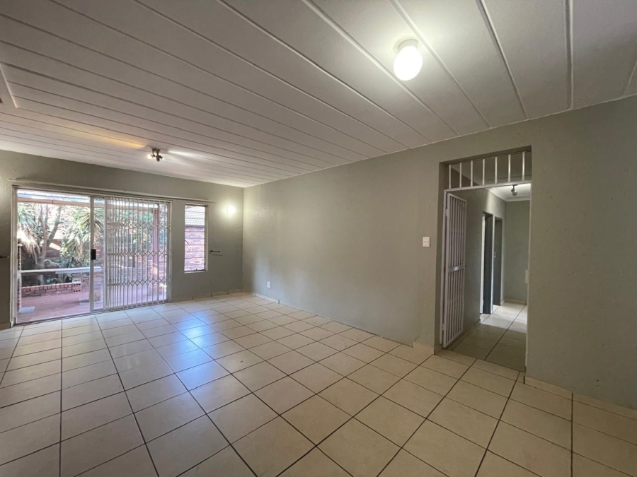 4 Bedroom Property for Sale in Weltevreden Park Gauteng