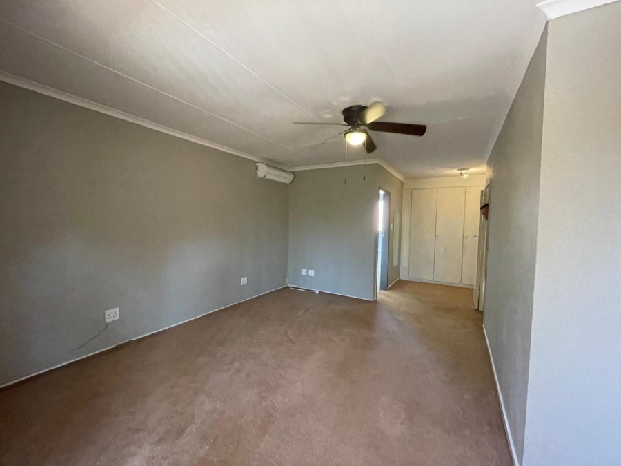 4 Bedroom Property for Sale in Weltevreden Park Gauteng