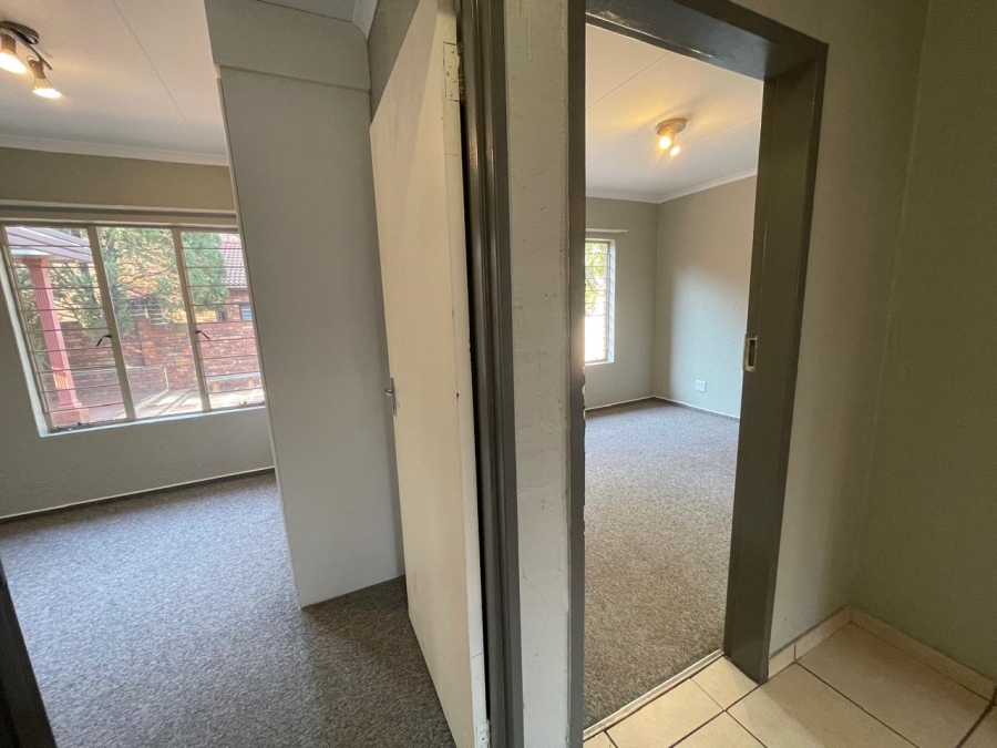4 Bedroom Property for Sale in Weltevreden Park Gauteng