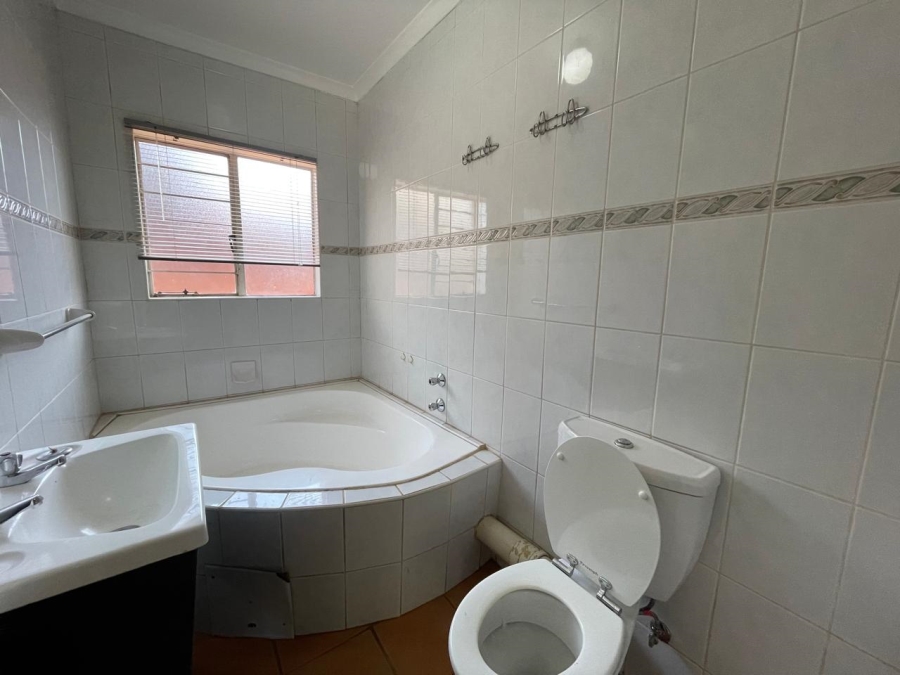 4 Bedroom Property for Sale in Weltevreden Park Gauteng