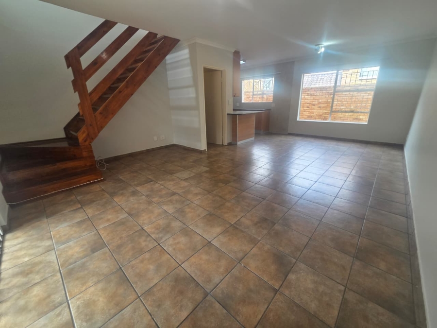 3 Bedroom Property for Sale in Wilgeheuwel Gauteng