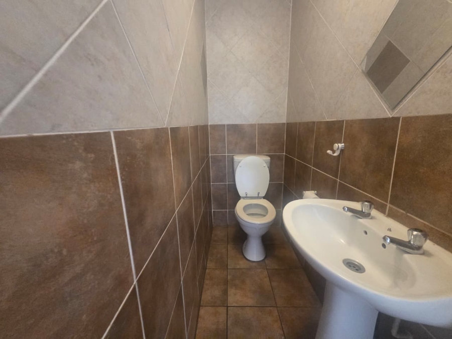 3 Bedroom Property for Sale in Wilgeheuwel Gauteng