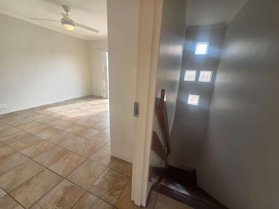 3 Bedroom Property for Sale in Wilgeheuwel Gauteng