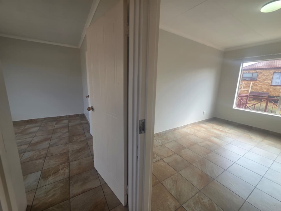 3 Bedroom Property for Sale in Wilgeheuwel Gauteng