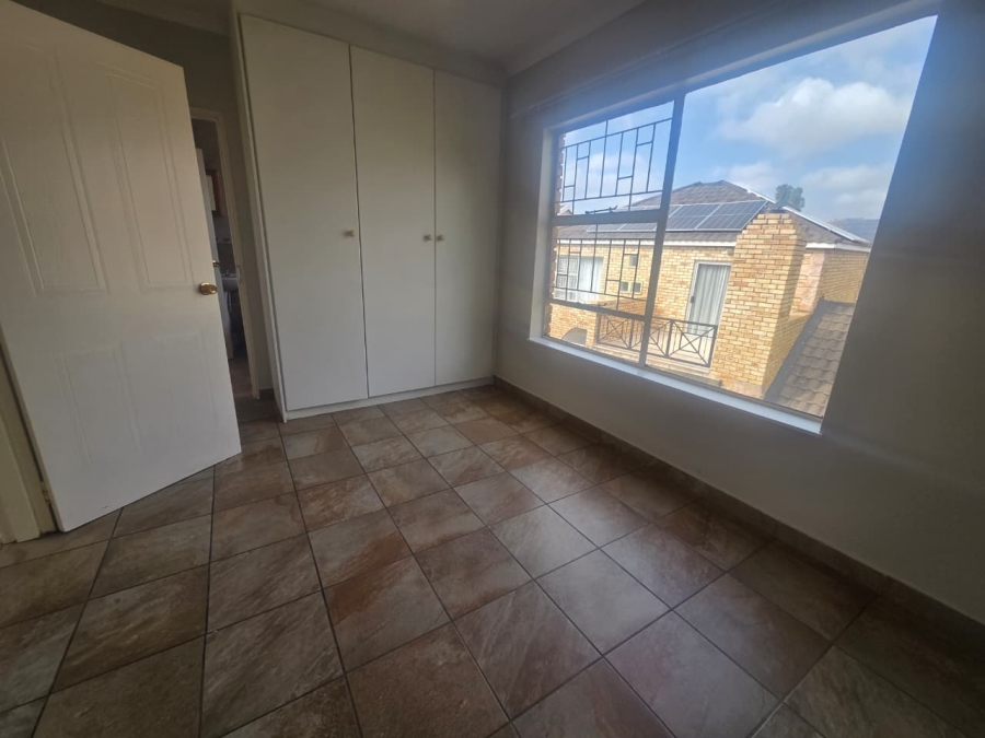 3 Bedroom Property for Sale in Wilgeheuwel Gauteng