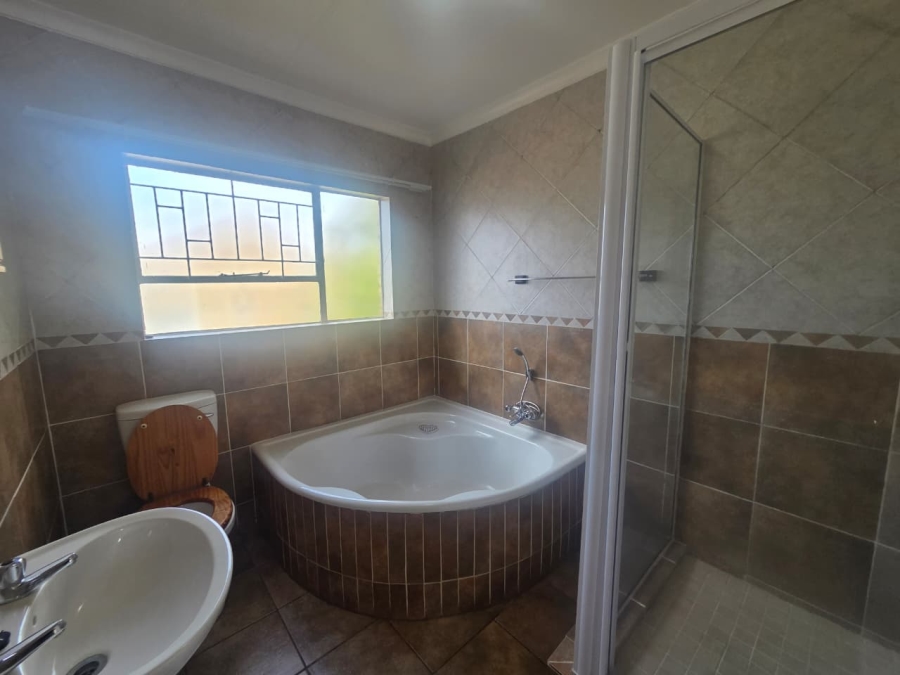3 Bedroom Property for Sale in Wilgeheuwel Gauteng