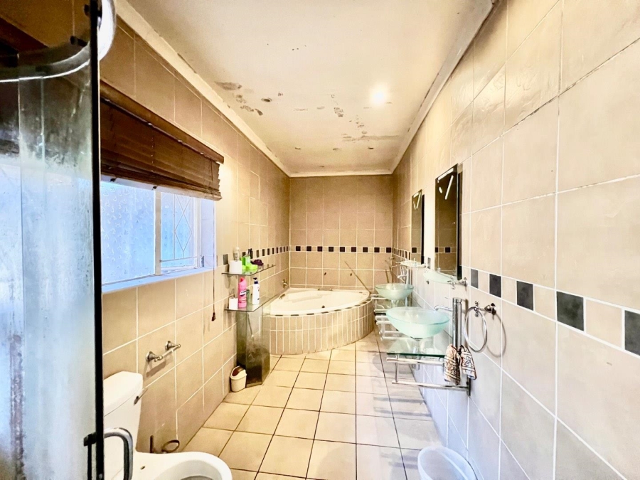 4 Bedroom Property for Sale in Bedfordview Gauteng