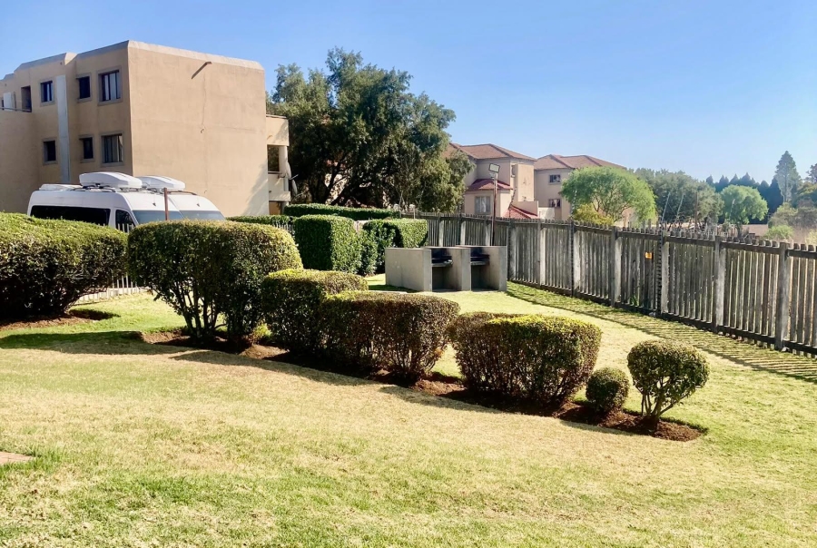 1 Bedroom Property for Sale in Weltevreden A H Gauteng