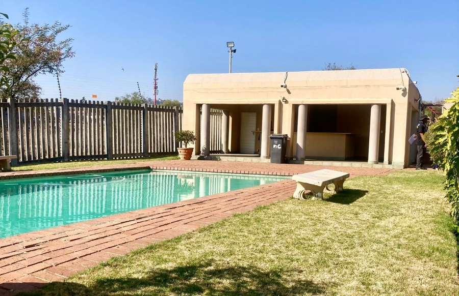 1 Bedroom Property for Sale in Weltevreden A H Gauteng