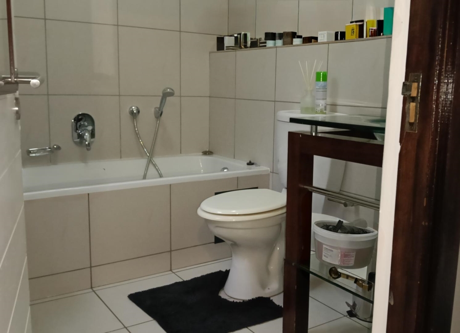 2 Bedroom Property for Sale in Jackal Creek Golf Estate Gauteng