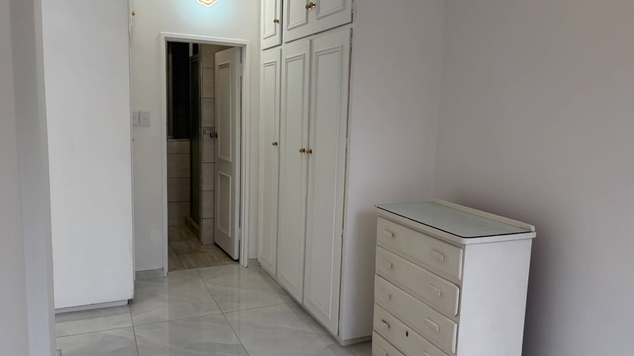To Let 1 Bedroom Property for Rent in Illovo Gauteng