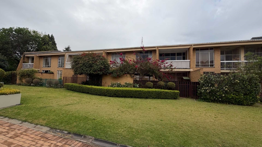 To Let 1 Bedroom Property for Rent in Illovo Gauteng