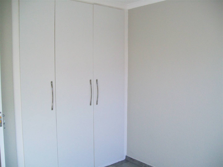 2 Bedroom Property for Sale in Noordhang Gauteng