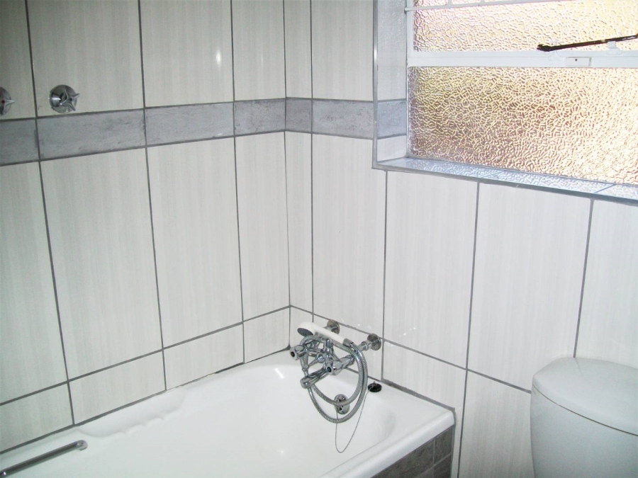 2 Bedroom Property for Sale in Noordhang Gauteng