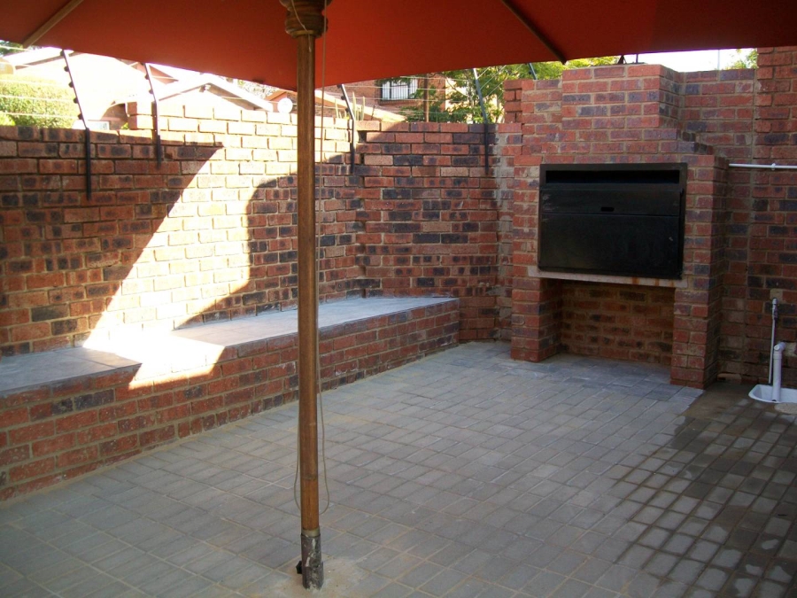 2 Bedroom Property for Sale in Noordhang Gauteng