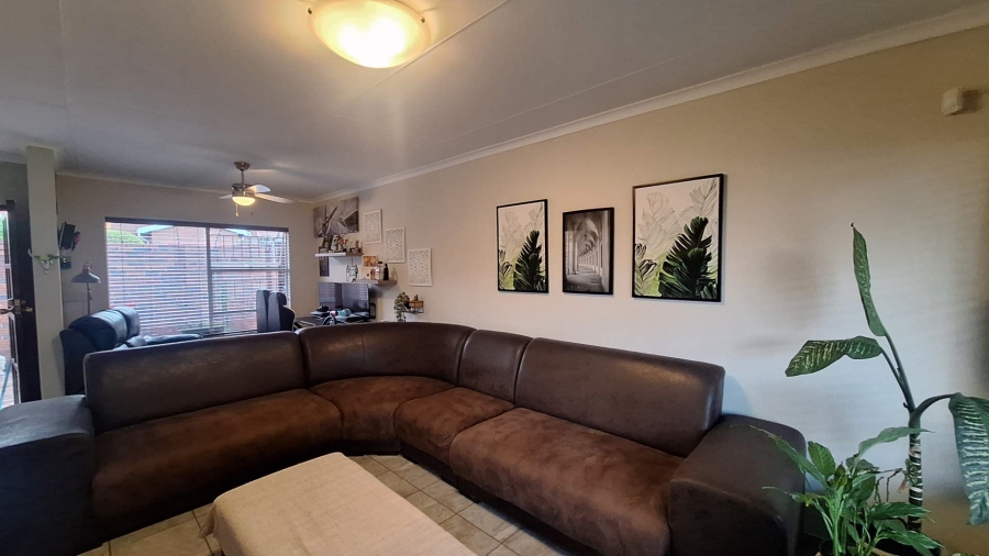 2 Bedroom Property for Sale in Noordhang Gauteng