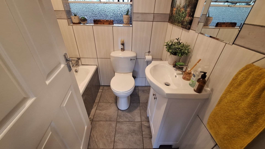 2 Bedroom Property for Sale in Noordhang Gauteng