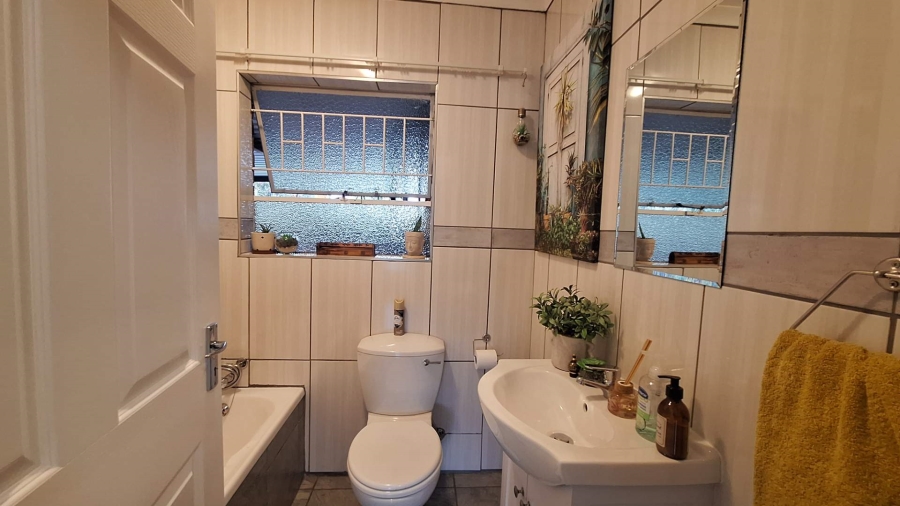 2 Bedroom Property for Sale in Noordhang Gauteng