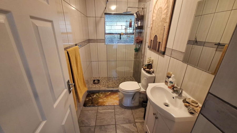2 Bedroom Property for Sale in Noordhang Gauteng
