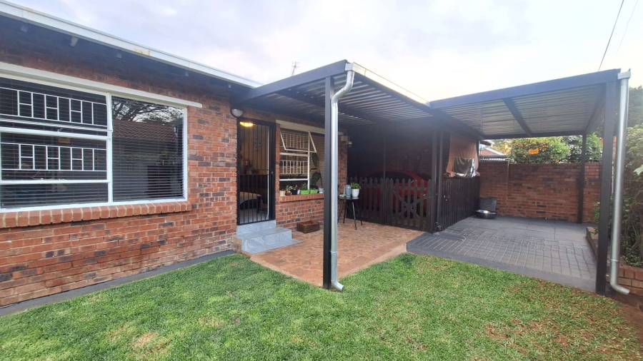 2 Bedroom Property for Sale in Noordhang Gauteng