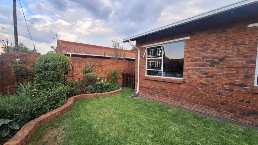 2 Bedroom Property for Sale in Noordhang Gauteng