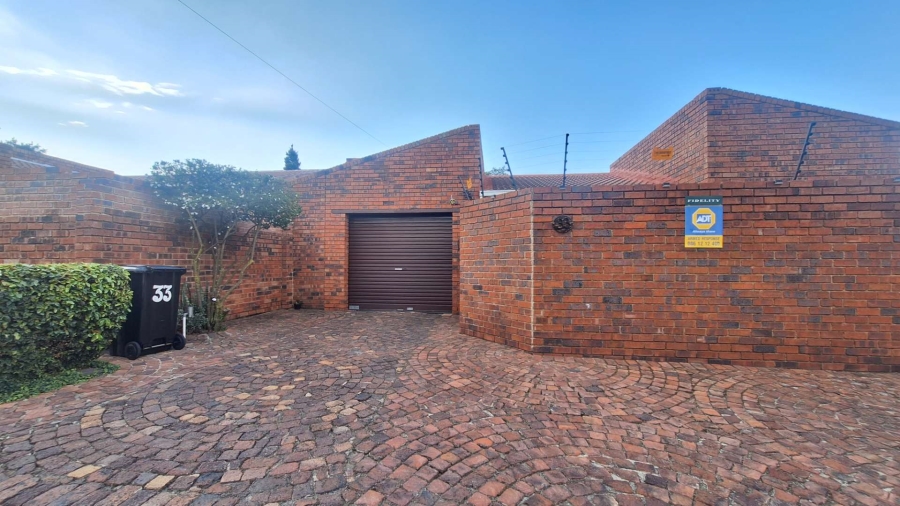 2 Bedroom Property for Sale in Noordhang Gauteng