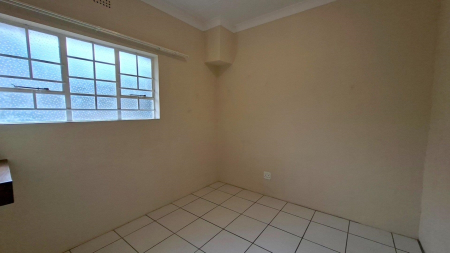 To Let 1 Bedroom Property for Rent in Bryanston Gauteng
