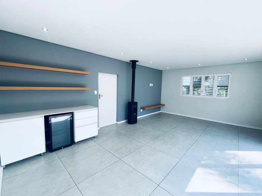 2 Bedroom Property for Sale in Sandhurst Gauteng