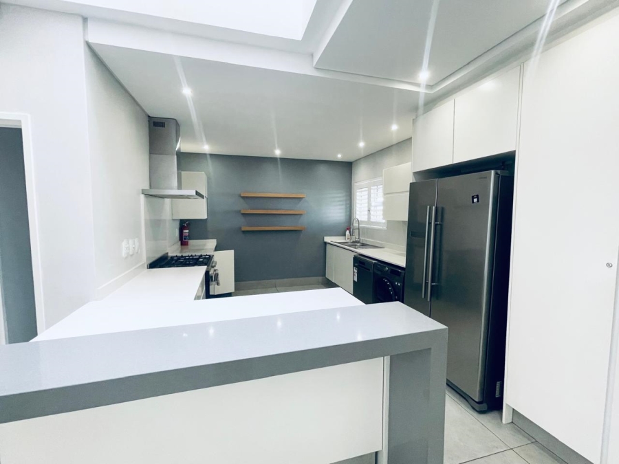 2 Bedroom Property for Sale in Sandhurst Gauteng