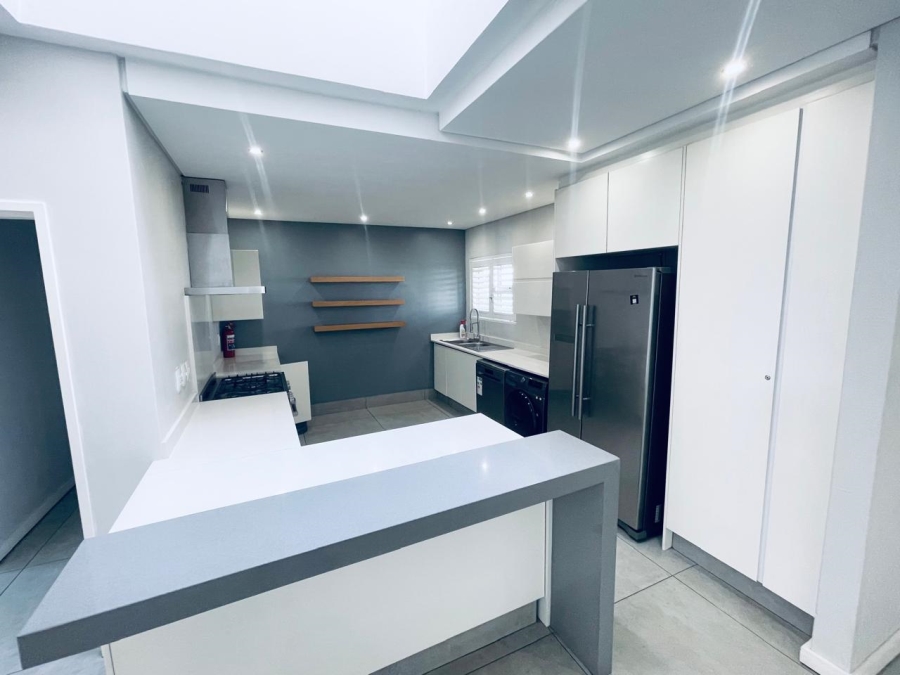2 Bedroom Property for Sale in Sandhurst Gauteng