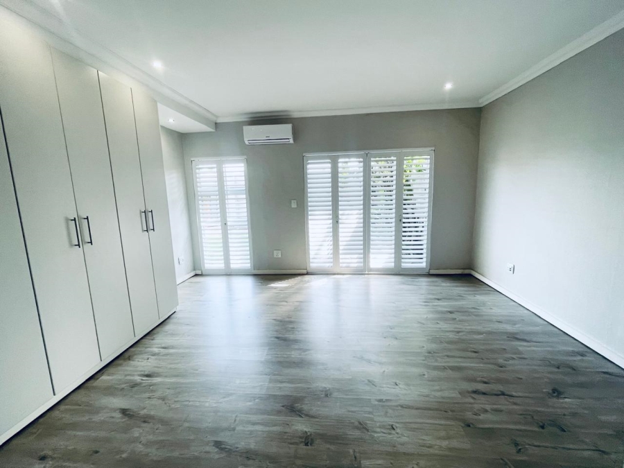 2 Bedroom Property for Sale in Sandhurst Gauteng