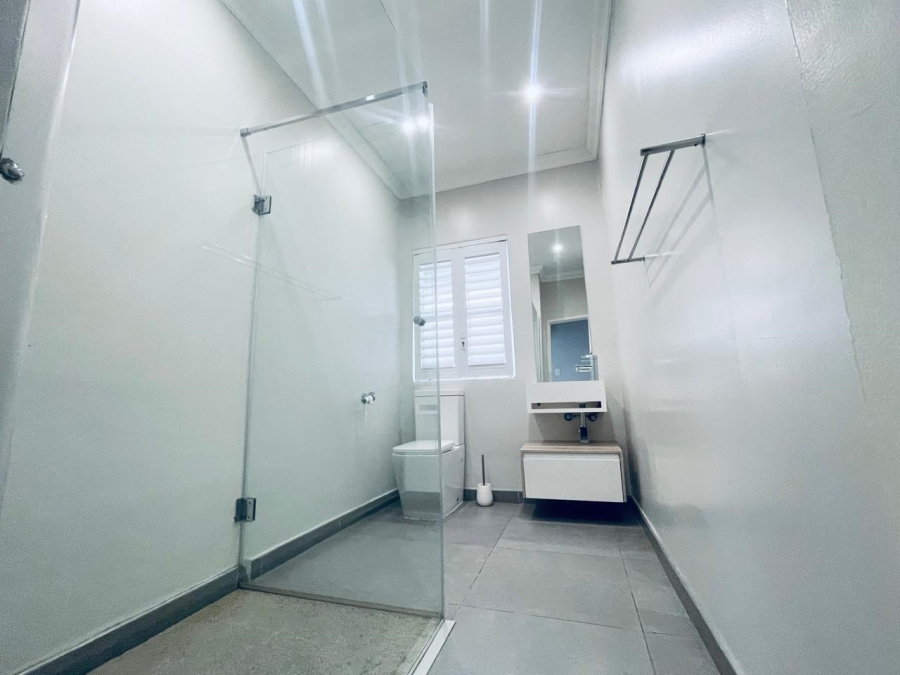2 Bedroom Property for Sale in Sandhurst Gauteng