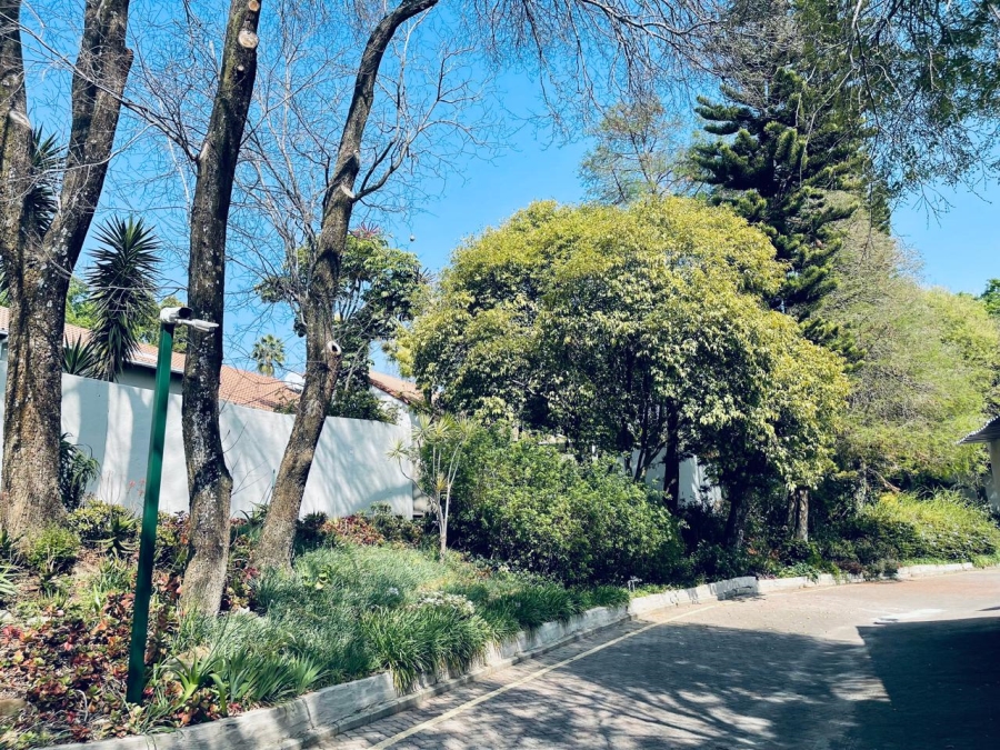2 Bedroom Property for Sale in Sandhurst Gauteng